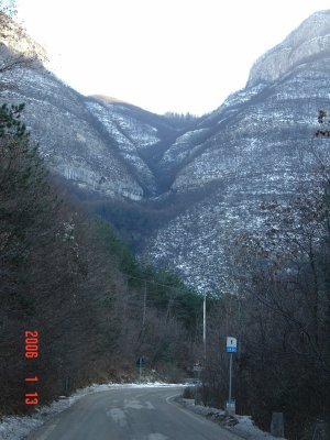 vista dalla strada  SP57 Peri - Fosse